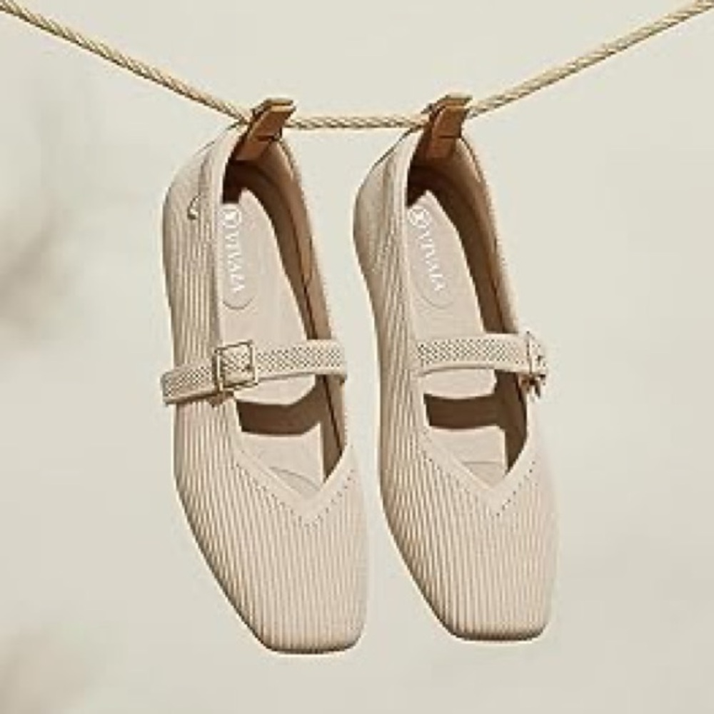 Vivaia Square-Toe Mary-Jane
(Margot Mary-Jane) Size 11